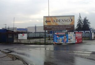 Košice, Južná trieda 66, reklamné plochy