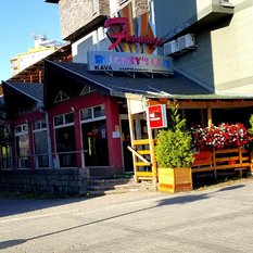 Topoľčany, Obchodná ul.č.2 - pešia zóna