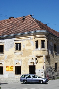 Trnava, Hollého č.1